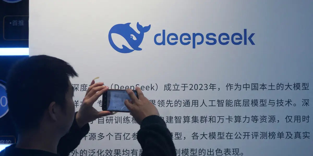 深度求索工程师关于人才、权力和人性的病毒式发文：中国前沿AI实验室工作的罕见快照