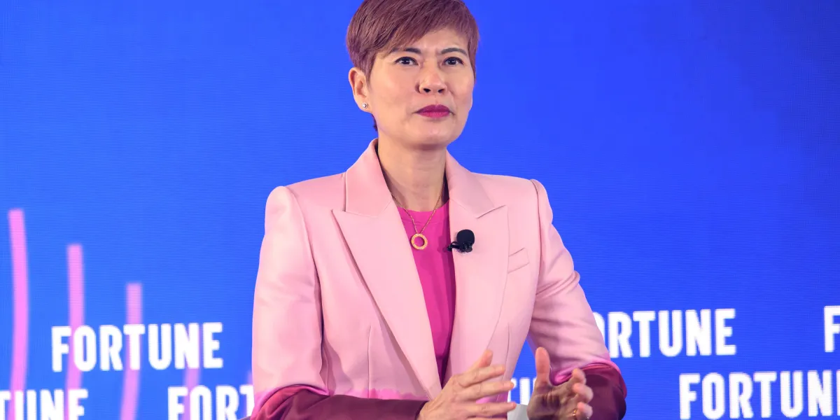 全球最大健康与美容零售商称，人工智能将让购物“更具人情味，而非减少”