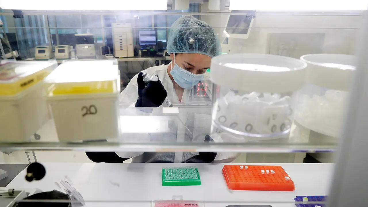 生物武器威胁曝光：Anthropic警告外国 actors 策划病毒实验