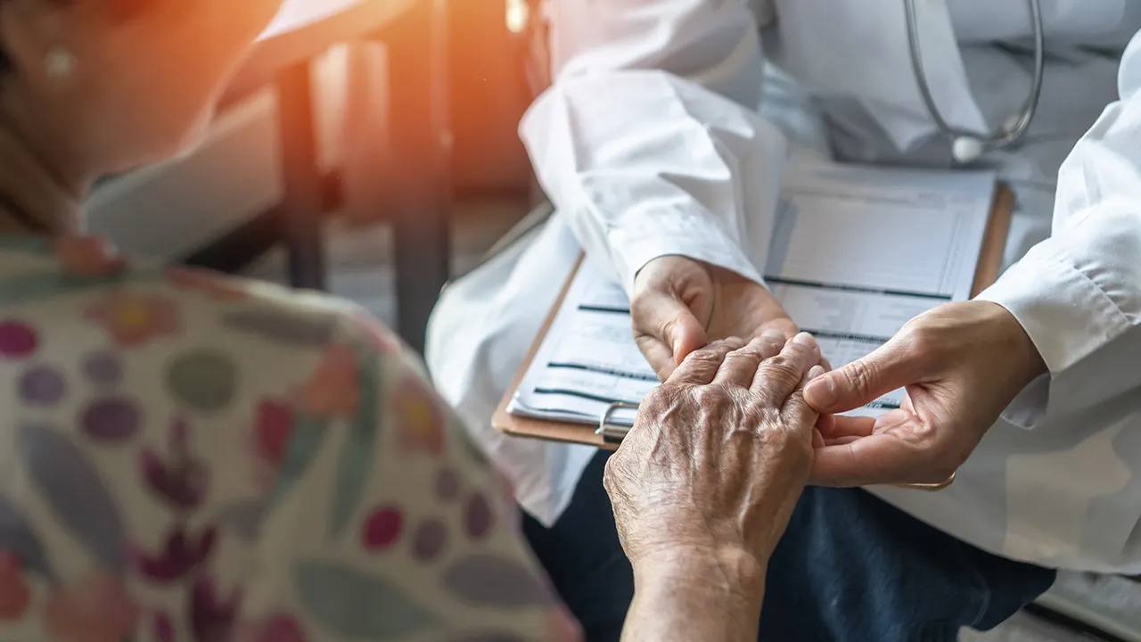 帕金森病正变得越来越普遍。以下是每个人都应该知道的5件事