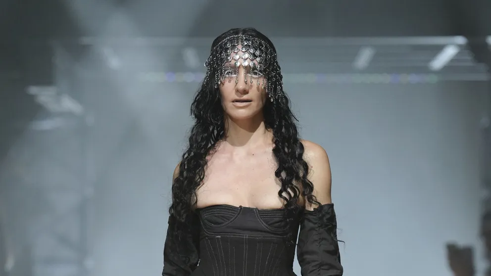 Elena Velez 2027春季成衣系列 | Vogue